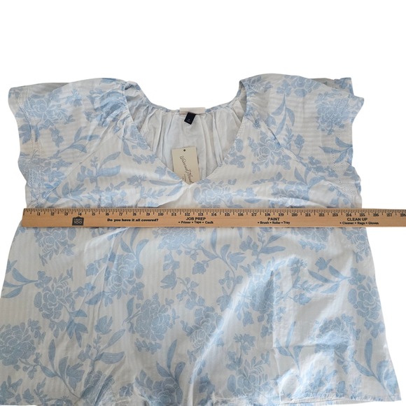 Universal Thread Blue Floral Flutter Sleeve V-Neck Blouse 1X New - Picture 6 of 11